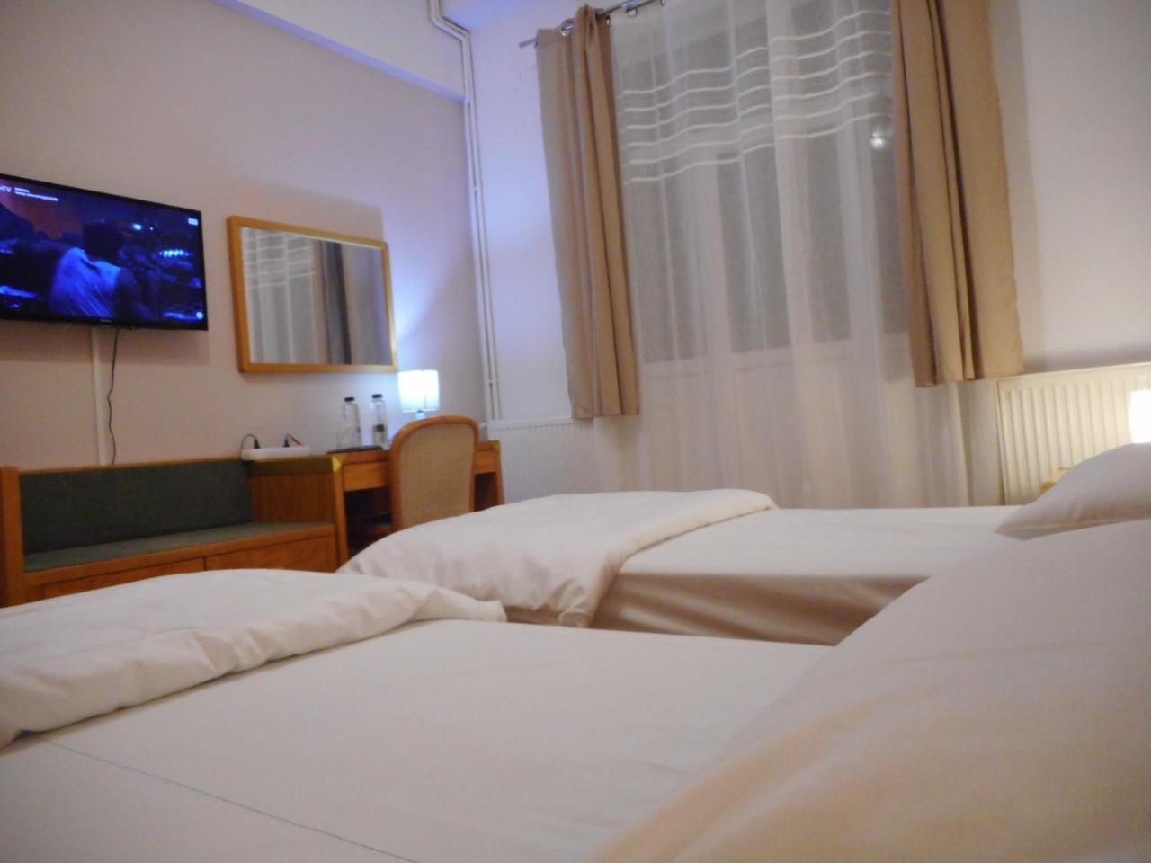Hotel Holiday Victoria Victoria  Zewnętrze zdjęcie