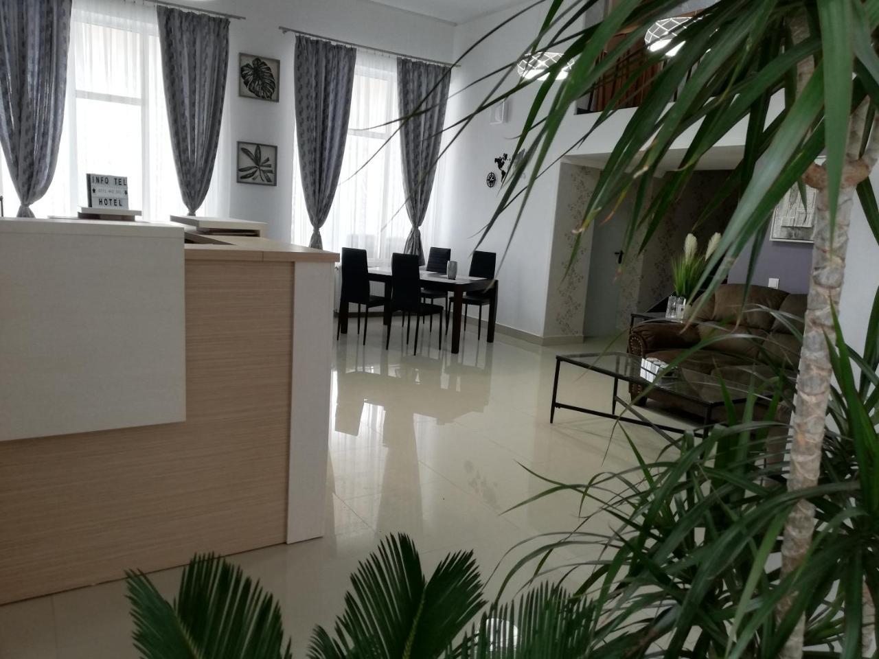 Hotel Holiday Victoria Victoria  Zewnętrze zdjęcie